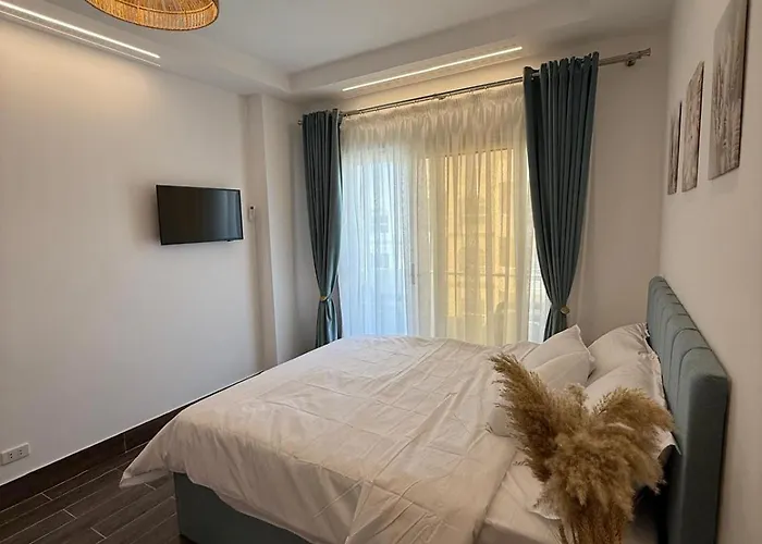 Stylish European With Pools & Access Hurghada
