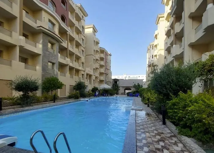 Stylish European With Pools & Access Apartment Hurghada